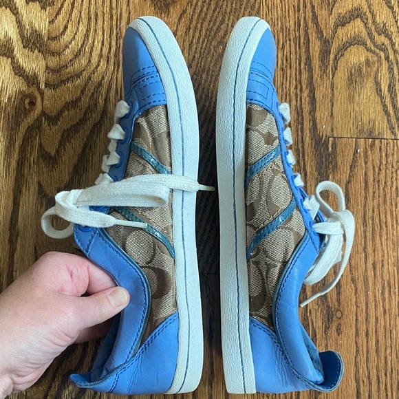 Coach Alivia sneakers, size 7.5. Excellent condition. Classic coach pattern - Picture 11 of 16